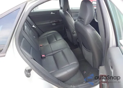 2005 Volvo S40 2.4I из США, поврежденный, VIN YV1MS382052096611